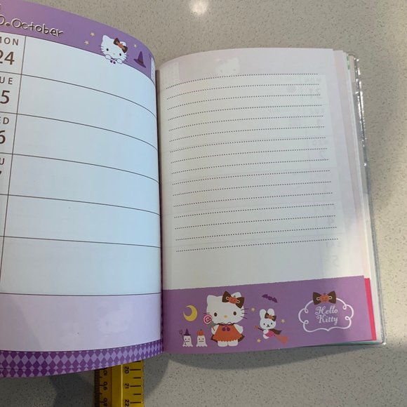 2011 HELLO KITTY PLANNER BRAND NEW - Picture 7 of 13